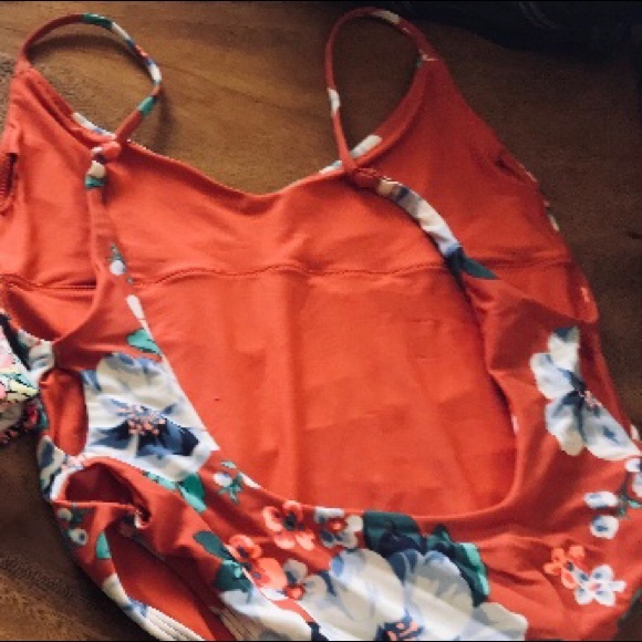 Aerie Red Floral One Piece Swimsuit - Picture 5 of 8